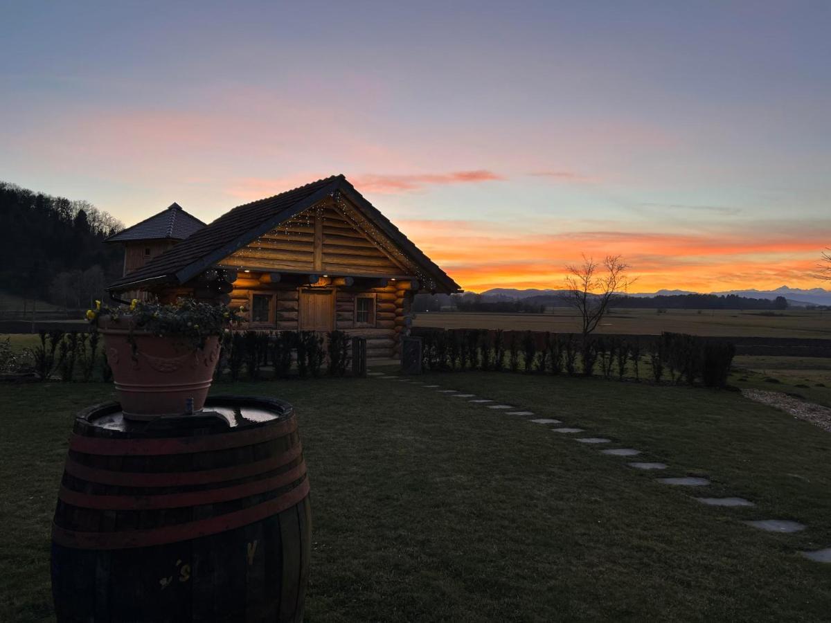 Villa Hiska Ulala Dob Esterno foto